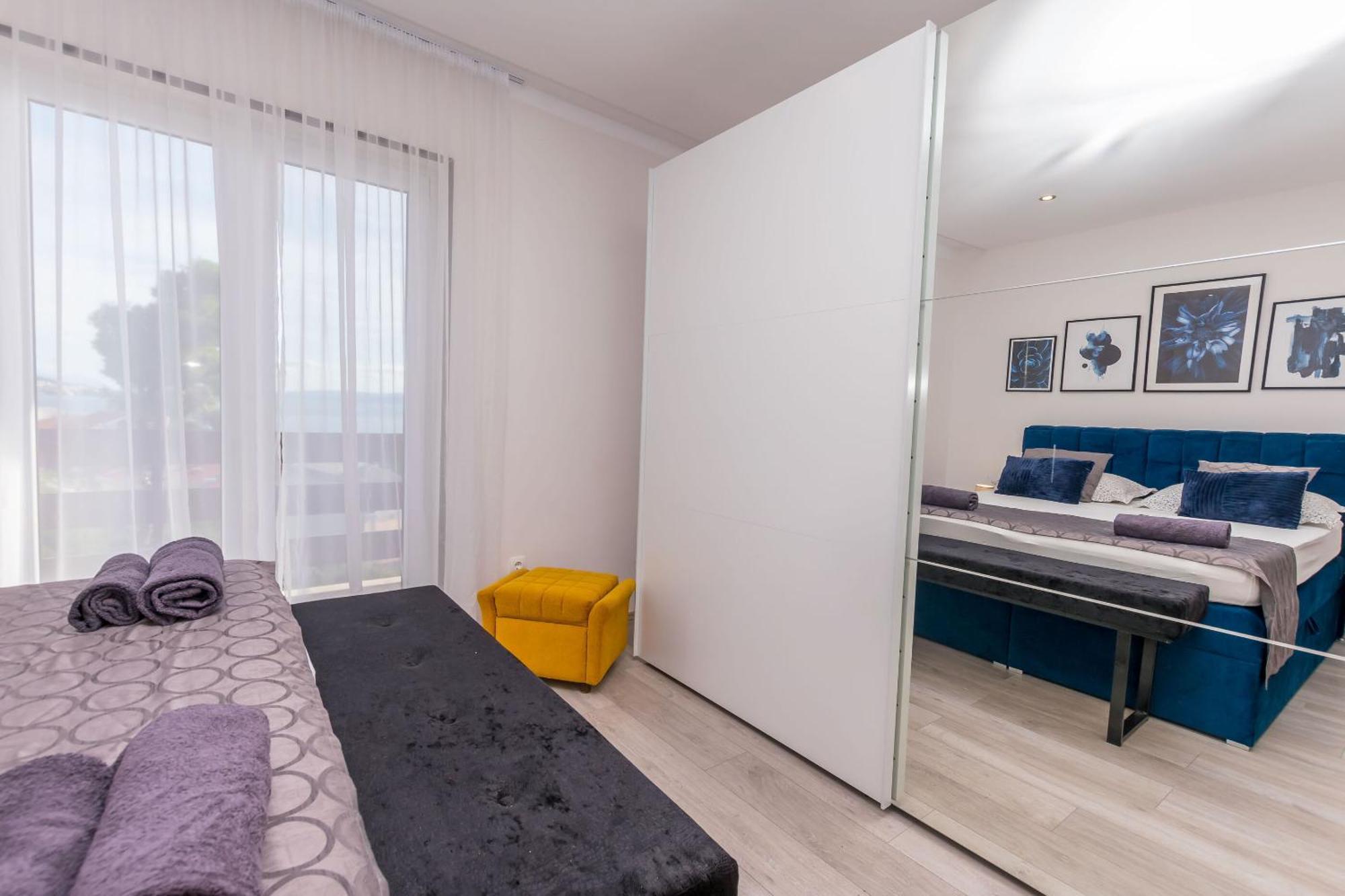 Apartments Mladen Duće 외부 사진