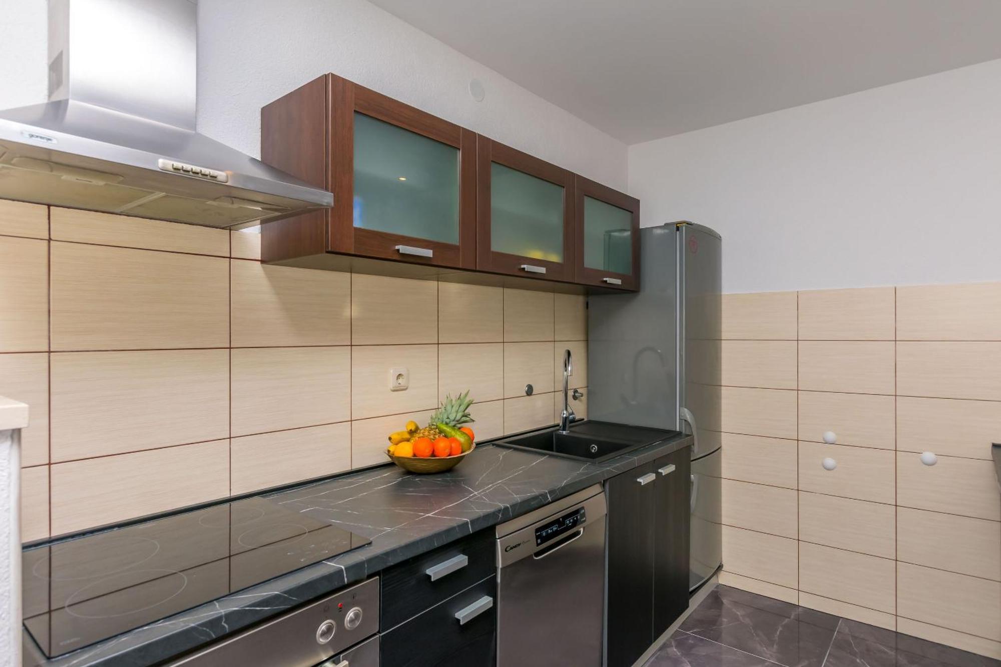 Apartments Mladen Duće 외부 사진