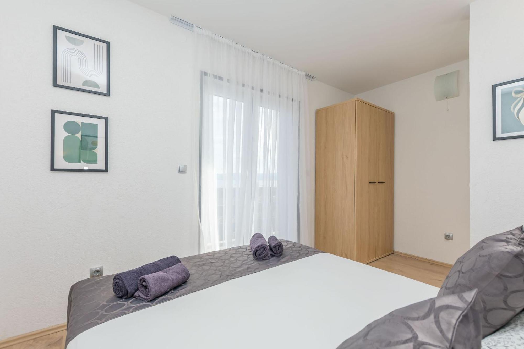 Apartments Mladen Duće 외부 사진